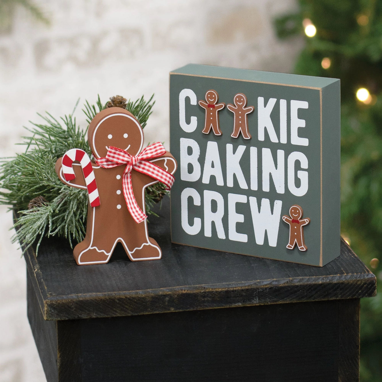 Green Cookie Baking Crew Box Sign & Gingerbread Man Set of 2